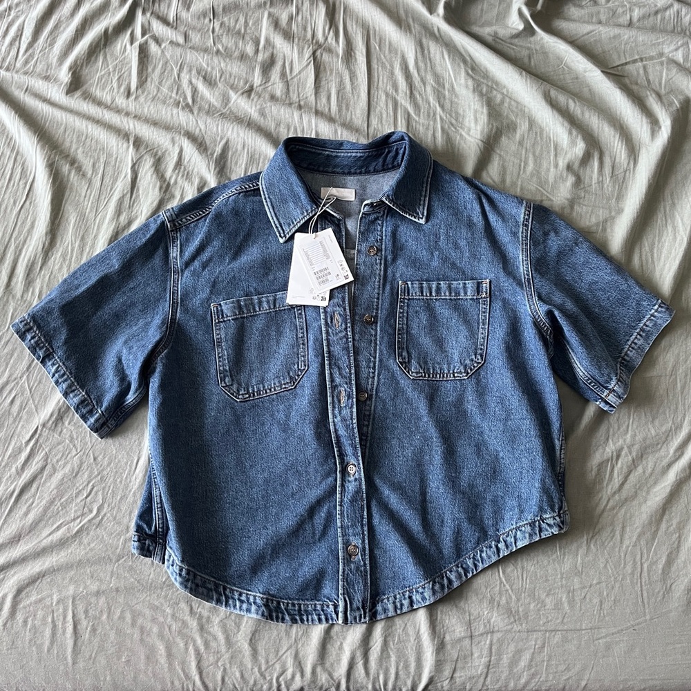 Relaxed Short-Sleeve Denim Shirt